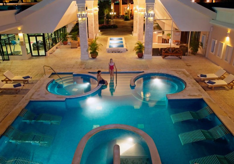 Ausstattung & Service