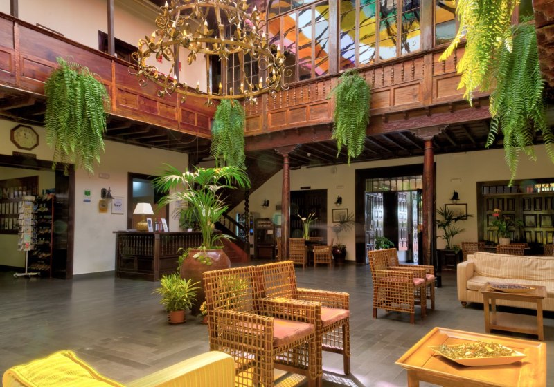 Ausstattung & Service