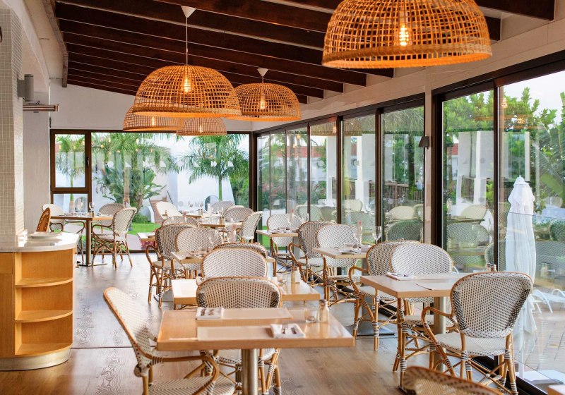 Ausstattung & Service