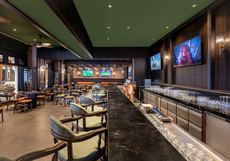 Ausstattung & Service