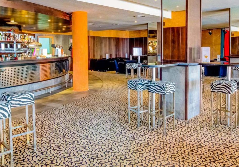 Ausstattung & Service