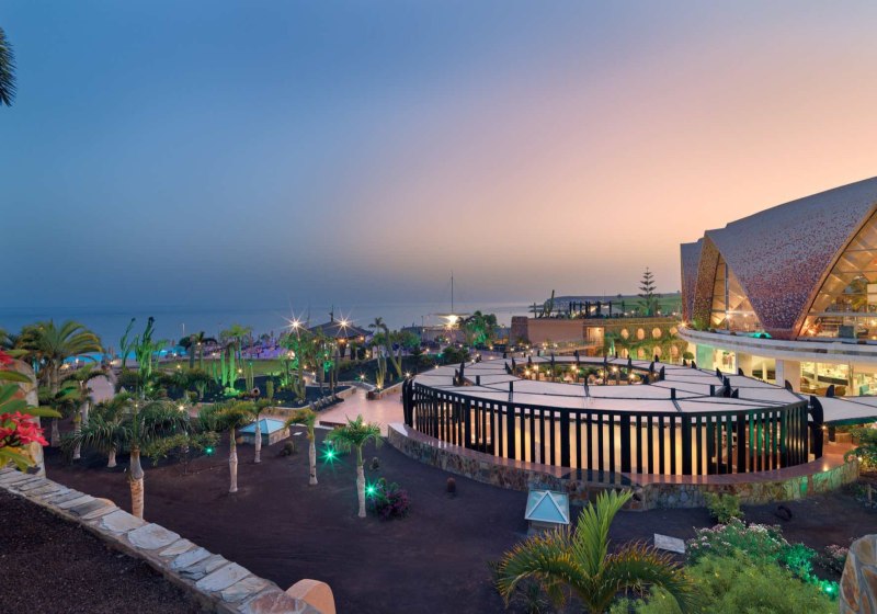 Ausstattung & Service