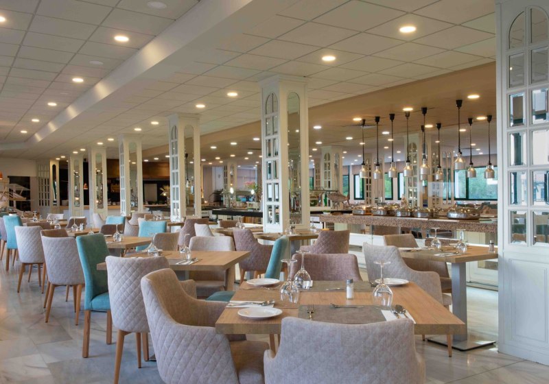 Ausstattung & Service