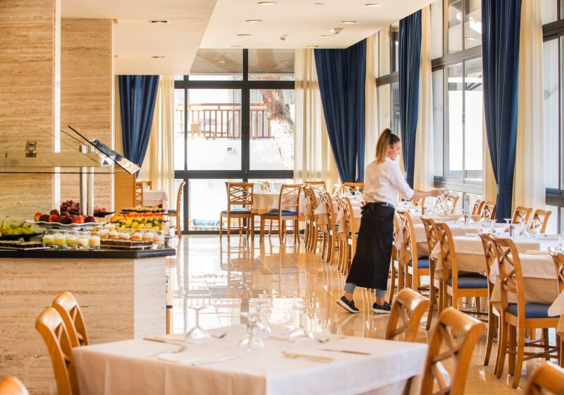 Ausstattung & Service