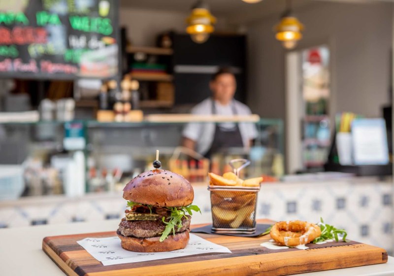 Ausstattung & Service