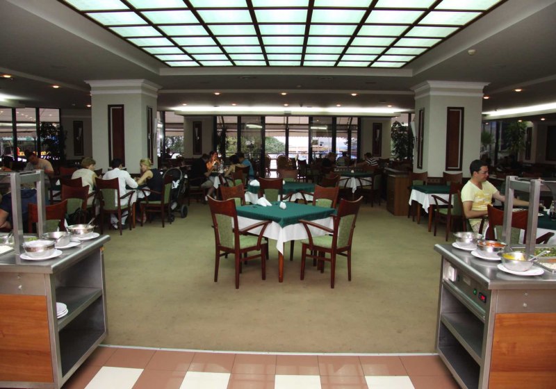 Ausstattung & Service