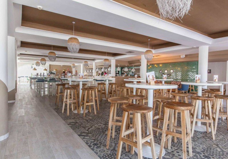 Ausstattung & Service