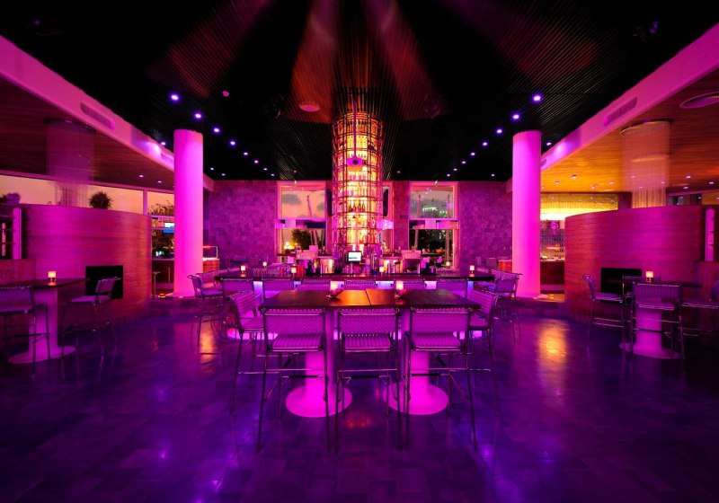 Ausstattung & Service