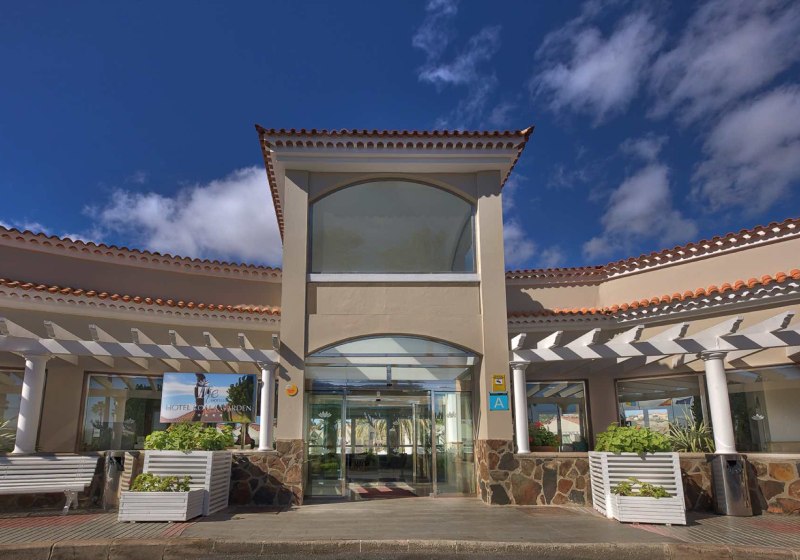 LIVVO Koala Garden Hotel