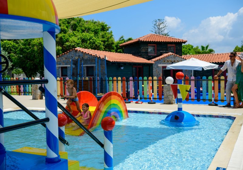 Alexander Beach Hotel & Village Resort