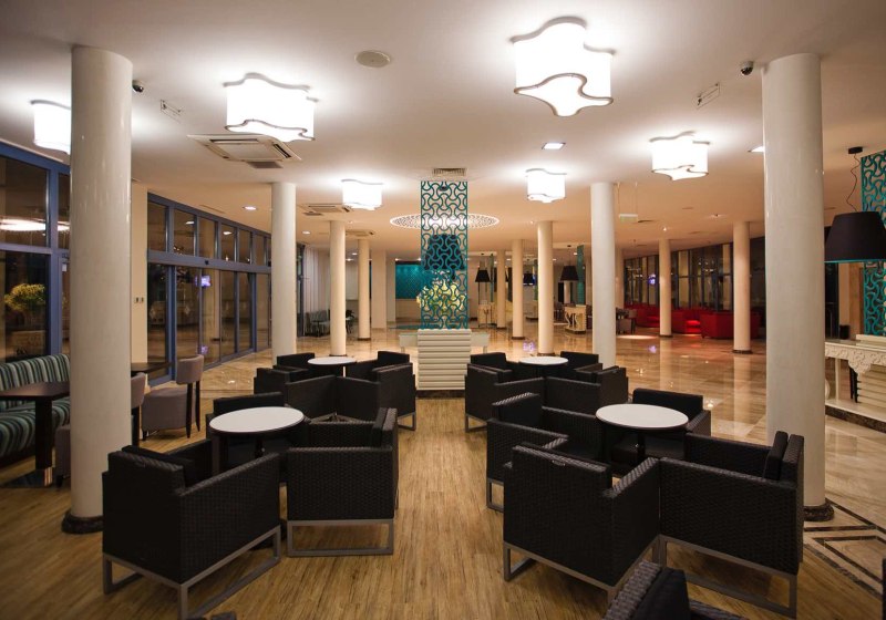 Ausstattung & Service