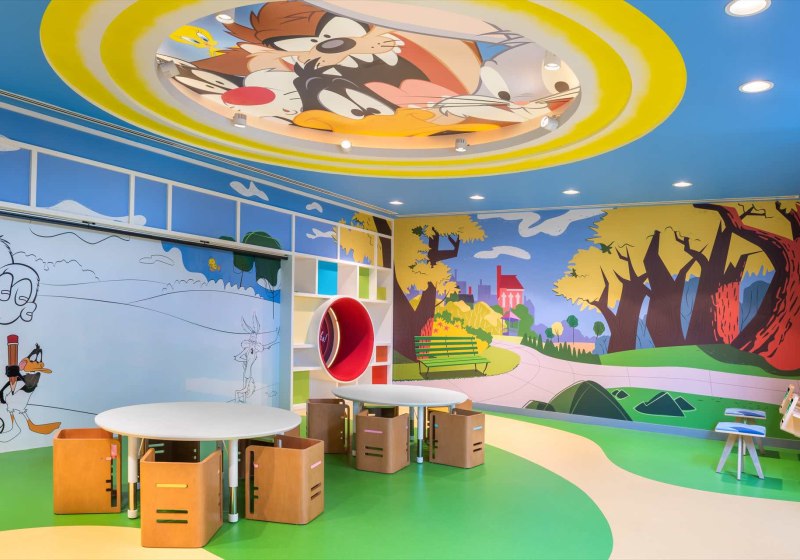 The WB Abu Dhabi, Curio Collection by Hilton