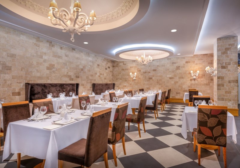 Ausstattung & Service