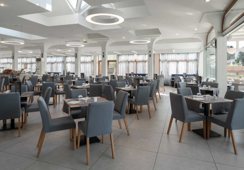 Ausstattung & Service