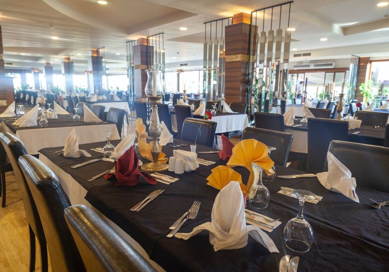 Ausstattung & Service