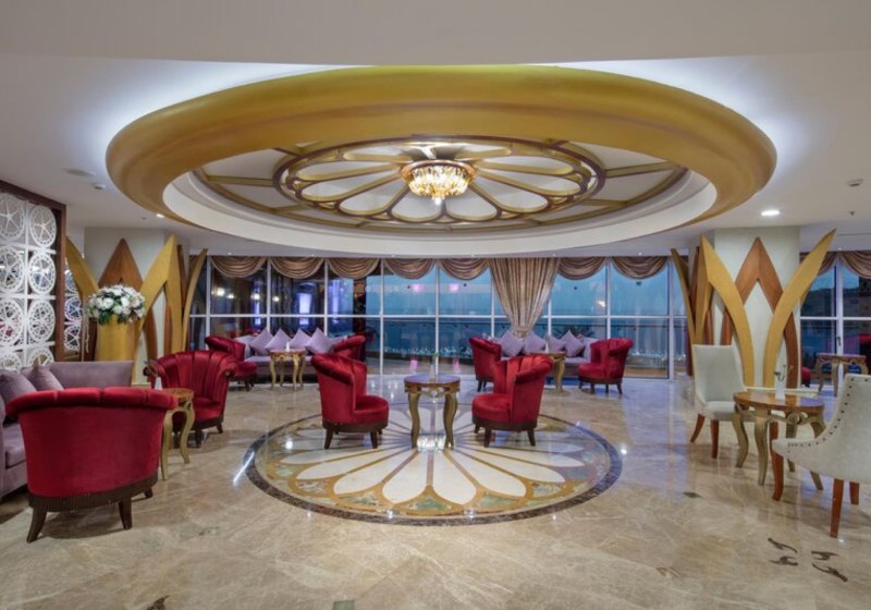 Ausstattung & Service