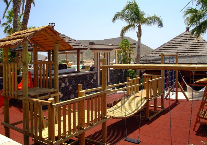 Regency Country Club, Apartments Suites