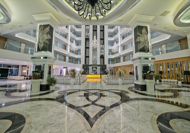 Ausstattung & Service