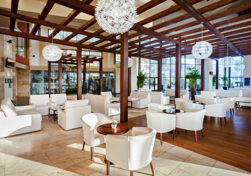 Ausstattung & Service