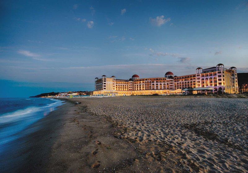 Alua Helios Bay