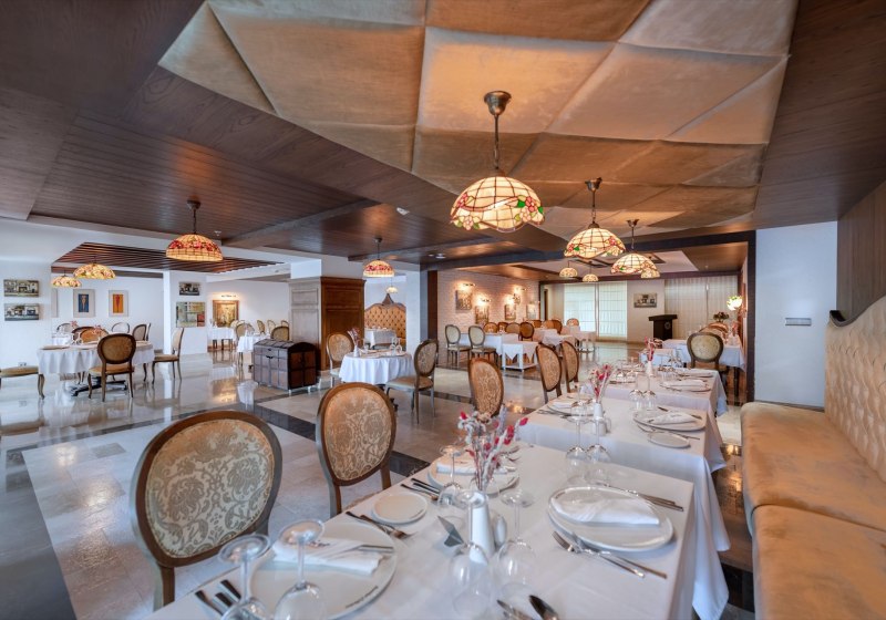 Ausstattung & Service