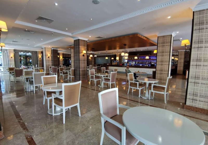 Ausstattung & Service