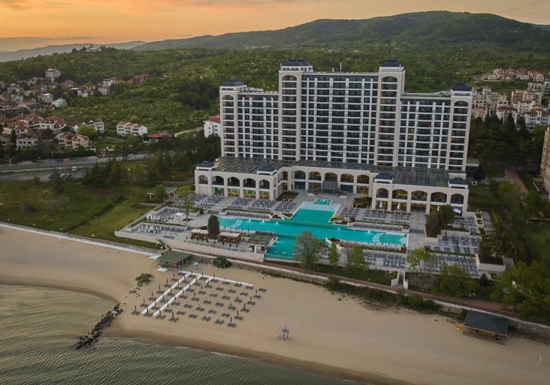 Secrets Sunny Beach Resort