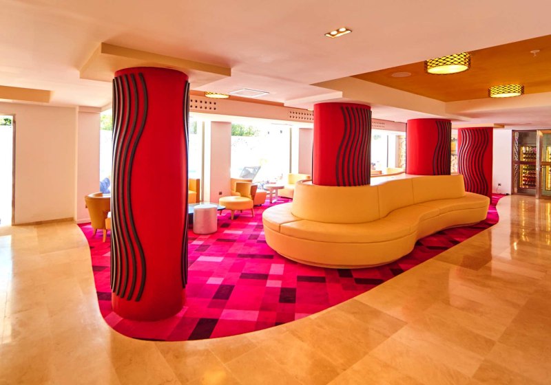 Ausstattung & Service