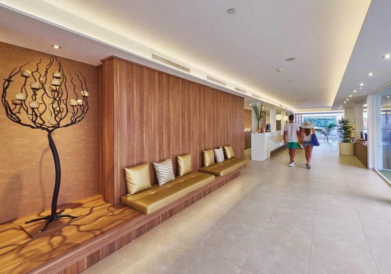 Ausstattung & Service