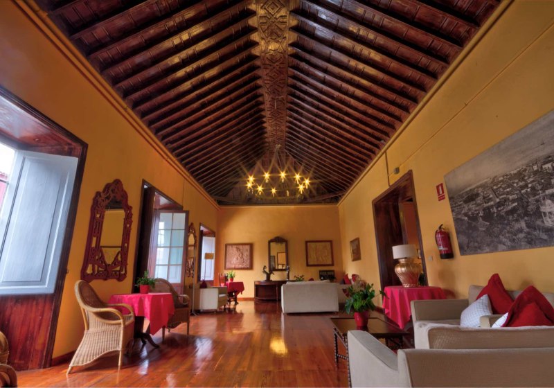 Ausstattung & Service