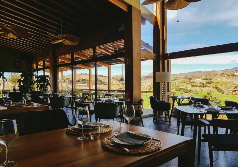 Ausstattung & Service