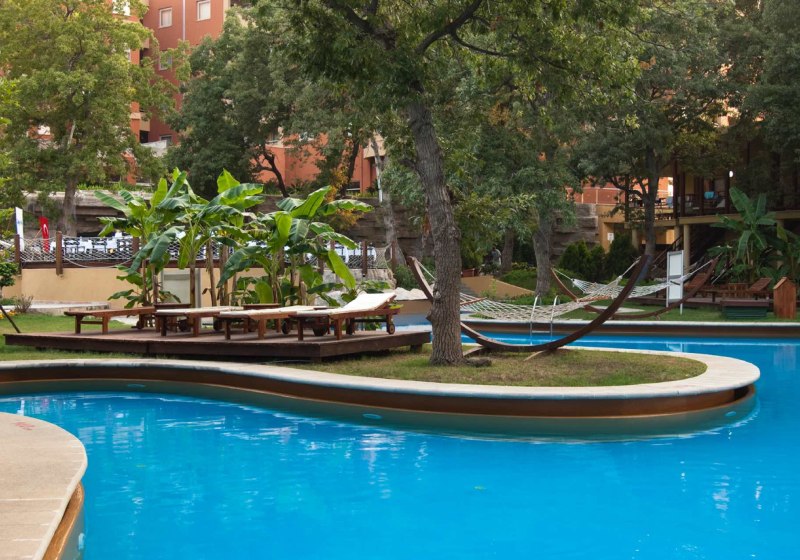 Ausstattung & Service