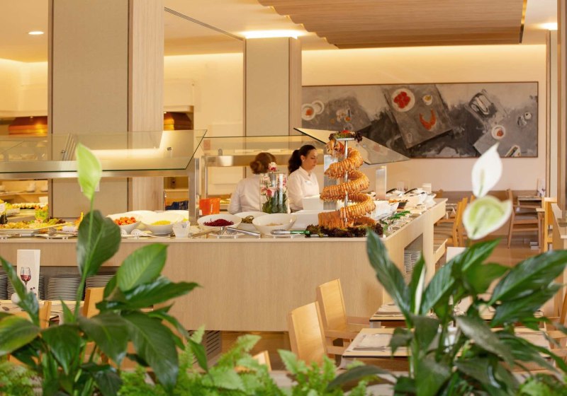 Ausstattung & Service