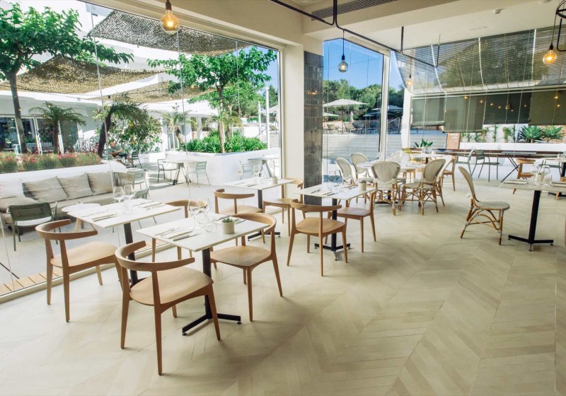 Ausstattung & Service