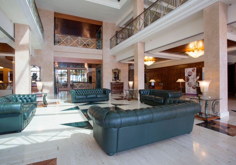 Ausstattung & Service