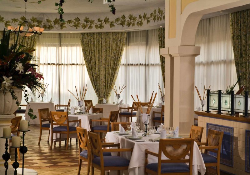 Ausstattung & Service