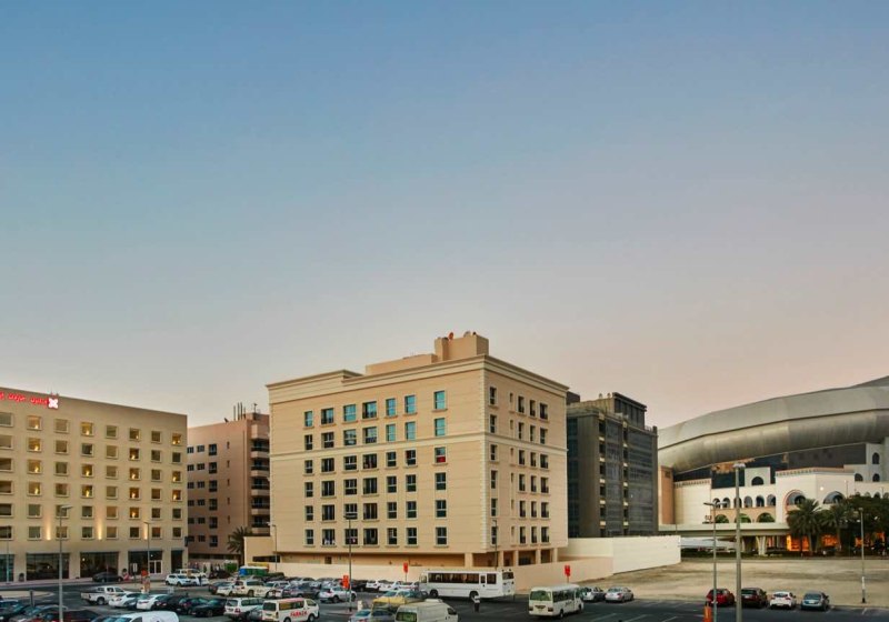 Hilton Garden Inn Dubai, Mall Avenue