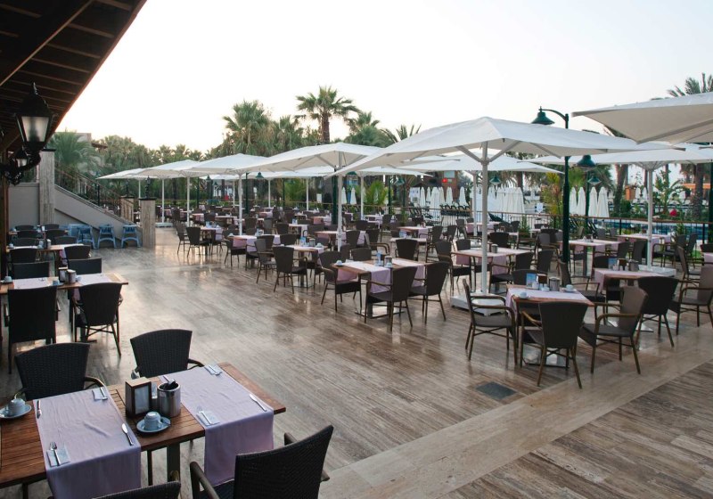 Ausstattung & Service