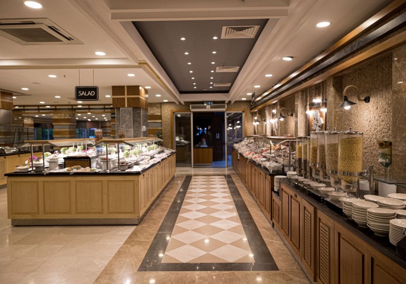 Ausstattung & Service