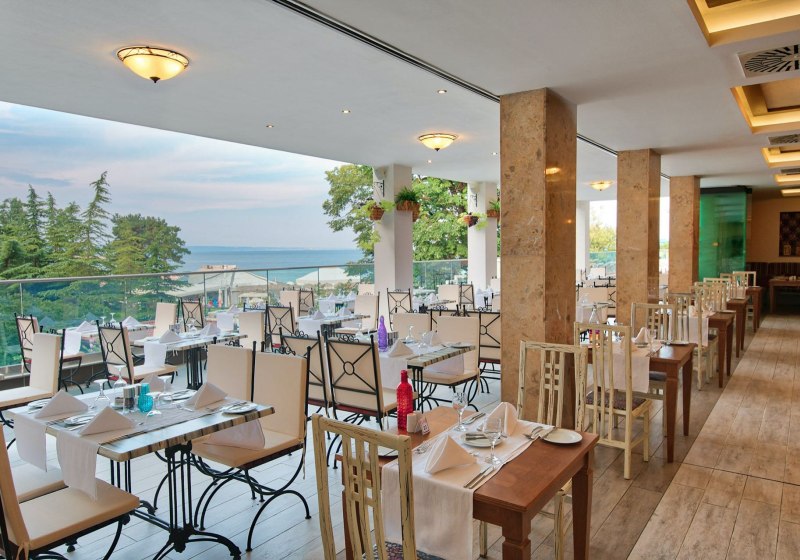 Ausstattung & Service