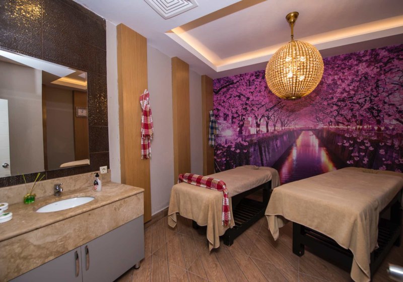 Palm World Side Resort & Spa