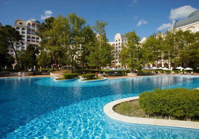 Ausstattung & Service