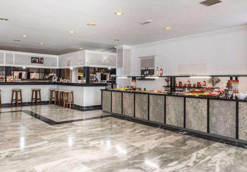 Ausstattung & Service