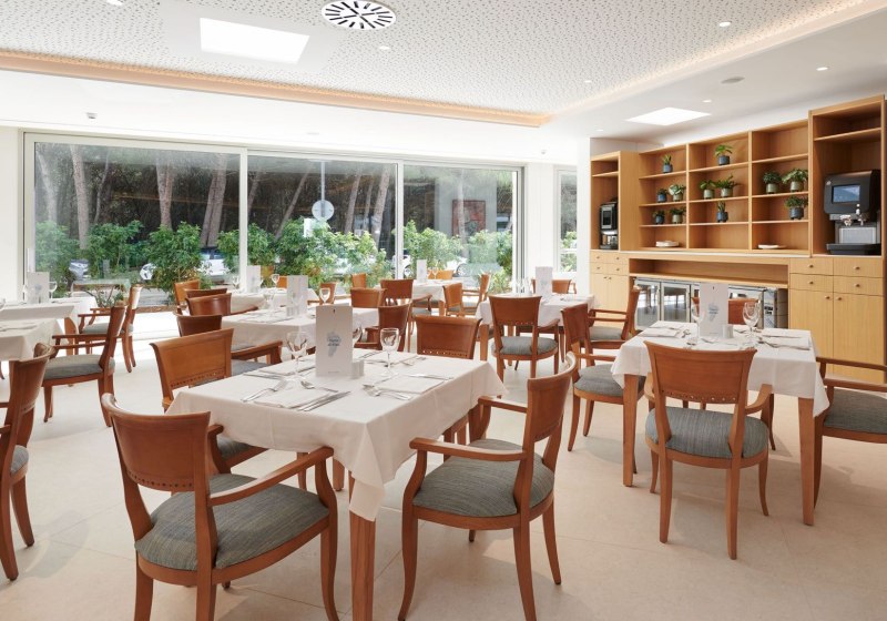 Ausstattung & Service