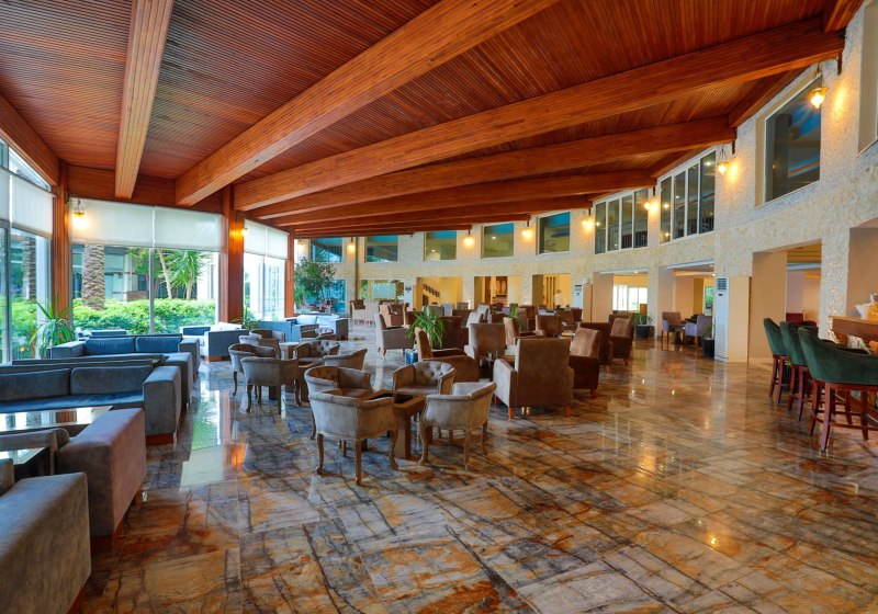 Ausstattung & Service