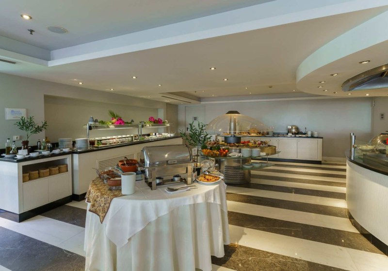 Ausstattung & Service