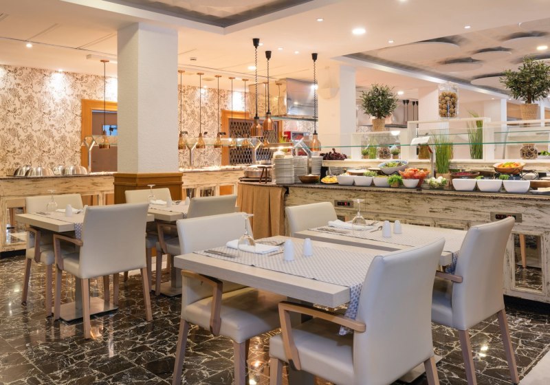 Ausstattung & Service