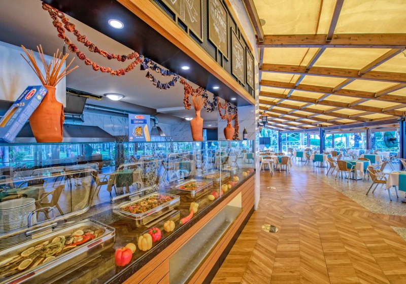 Ausstattung & Service