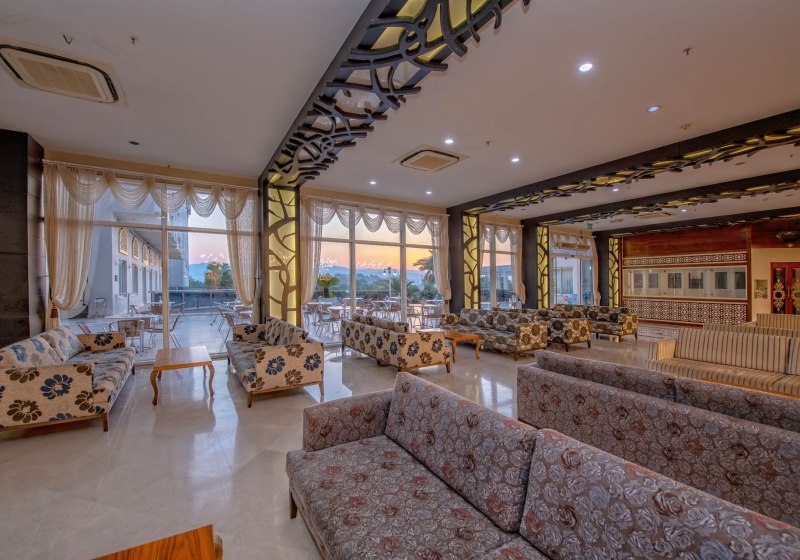 Ausstattung & Service