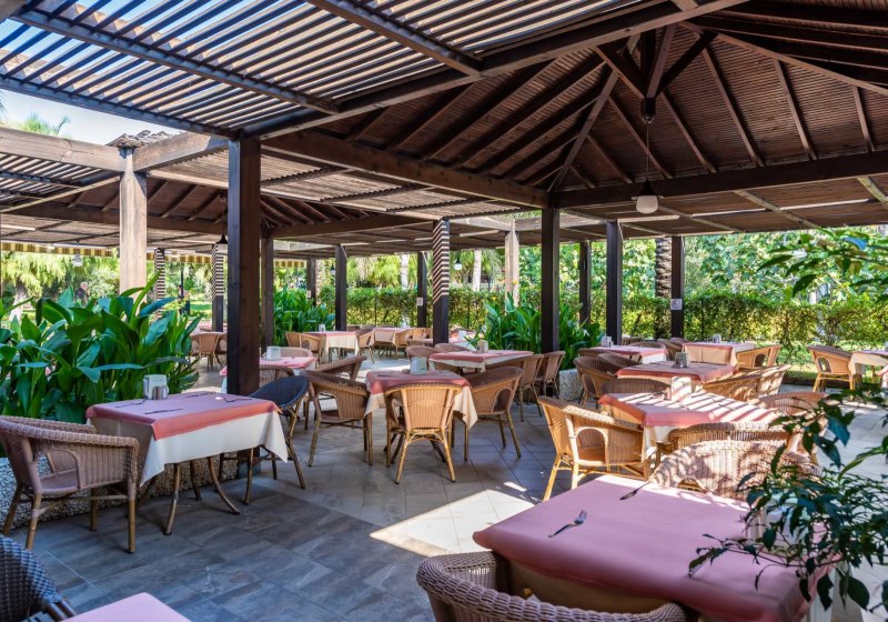 Ausstattung & Service